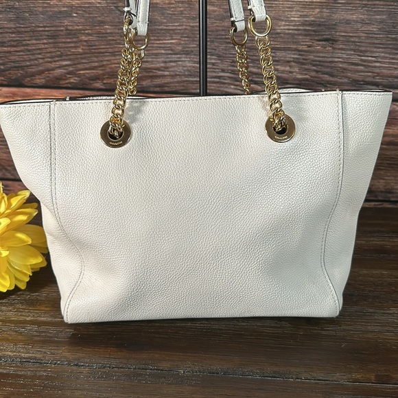 Coach Turnlock Chain Leather Tote 27 in Chalk & Light Gold! In Great Condition! - Picture 3 of 12